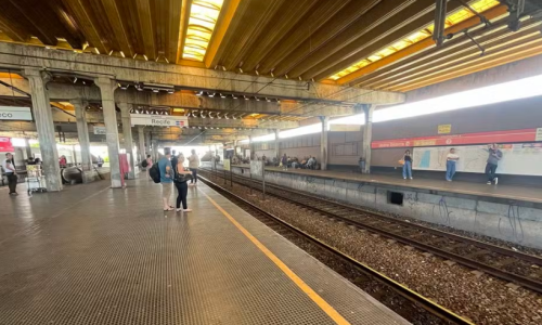 METRÔ DO RECIFE: RAMAL CAMARAGIBE RETOMA OPERAÇÃO PARCIAL APÓS DOIS DIAS PARADO