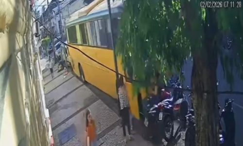 MOTORISTA DE ÔNIBUS É PRESO POR EMBRIAGUEZ APÓS CAUSAR ACIDENTE E DEIXAR SEIS PESSOAS FERIDAS NO CENTRO DO RECIFE