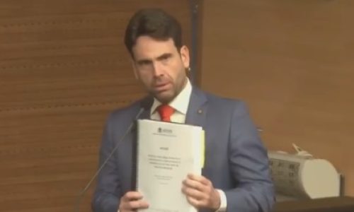 Vereadores do Recife rejeitam abertura de processo de impeachment de João Campos