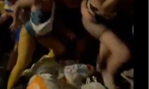 CRISE NO SANEAMENTO: ACÚMULO DE LIXO GERA INCIDENTES DURANTE DESFILE DO BOI DA MACUCA EM OLINDA