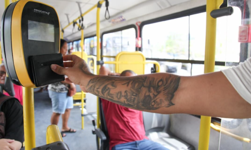 ÔNIBUS NA GRANDE RECIFE ACEITARÃO PIX E CARTÕES: ALEPE APROVA NOVA LEI DE PAGAMENTO